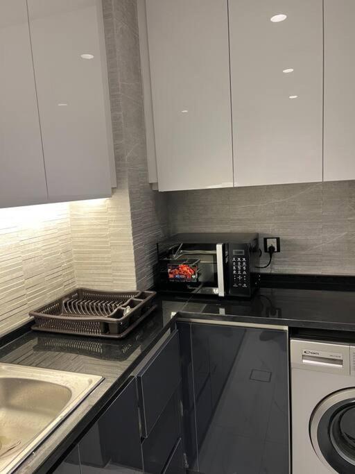 Modern Studio In The Heart Of 安曼 外观 照片